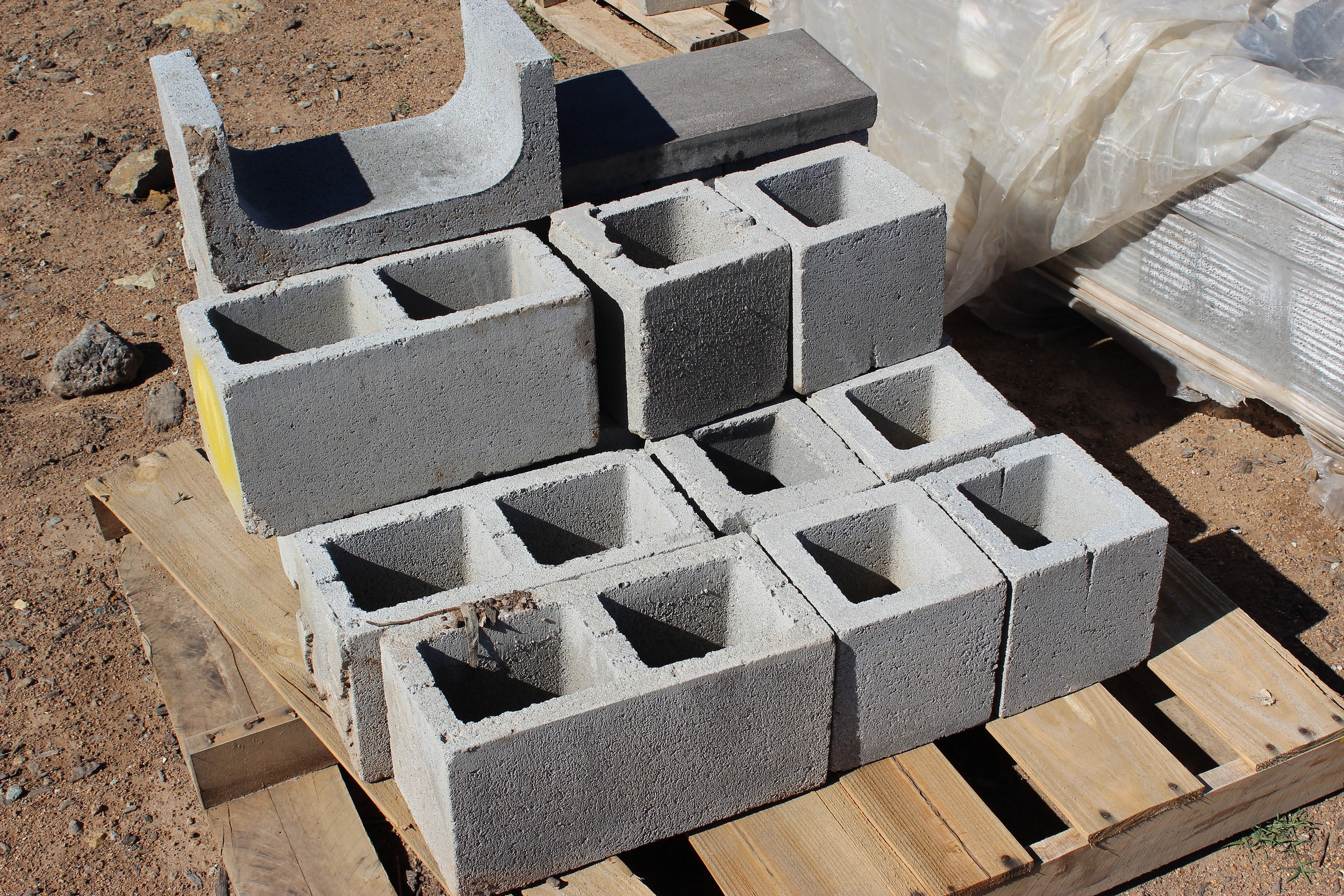 Besser Block Retaining Wall [Explained]