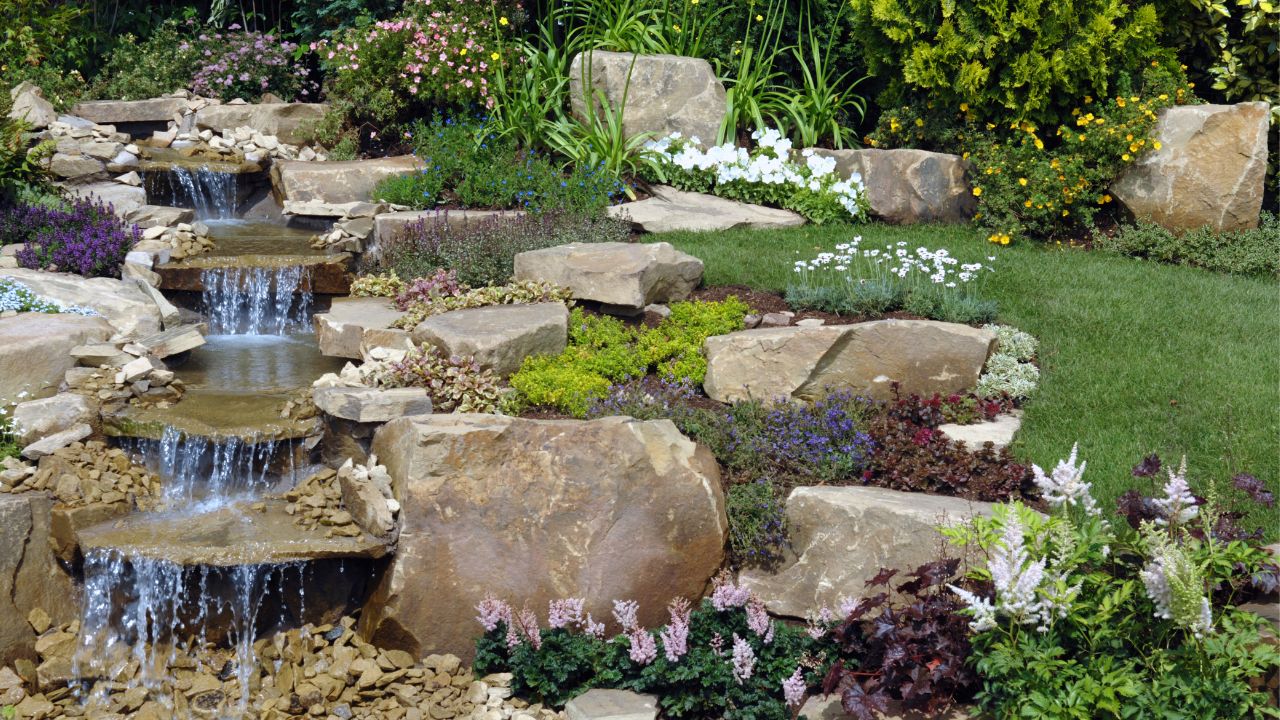 Retaining Wall Water Feature Ideas